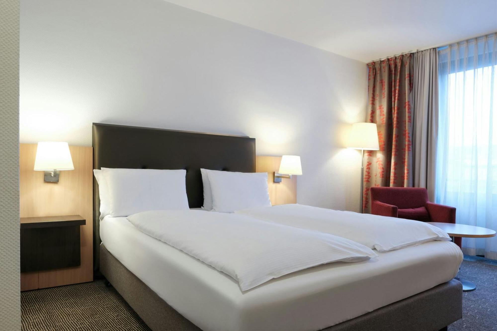 Hotel Four Centre 4*